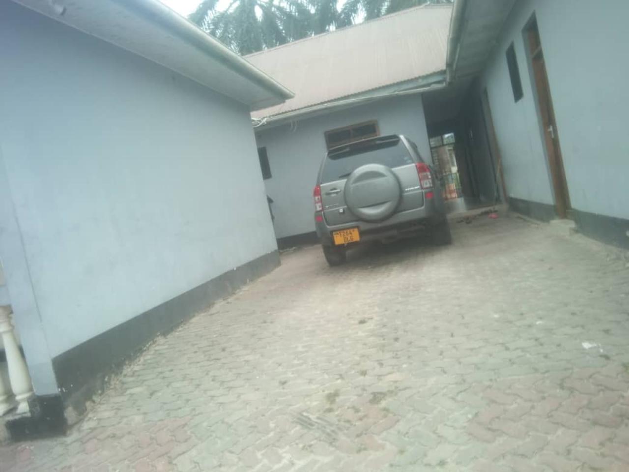 mweka sunshine Lodge