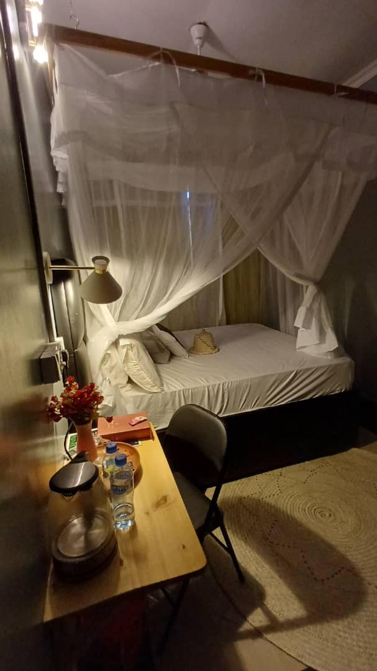 SEMI-VIP ROOMS