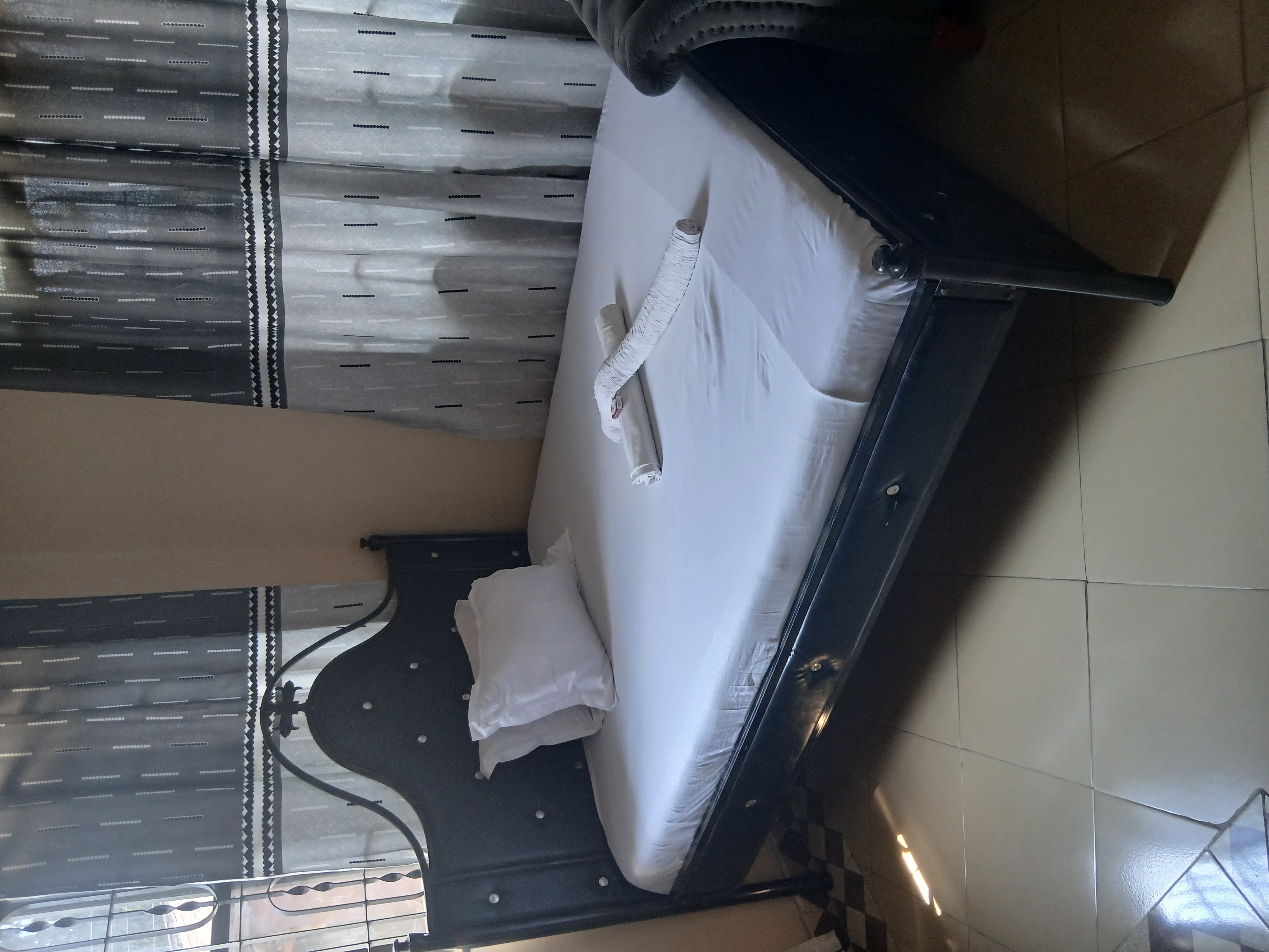 room 02